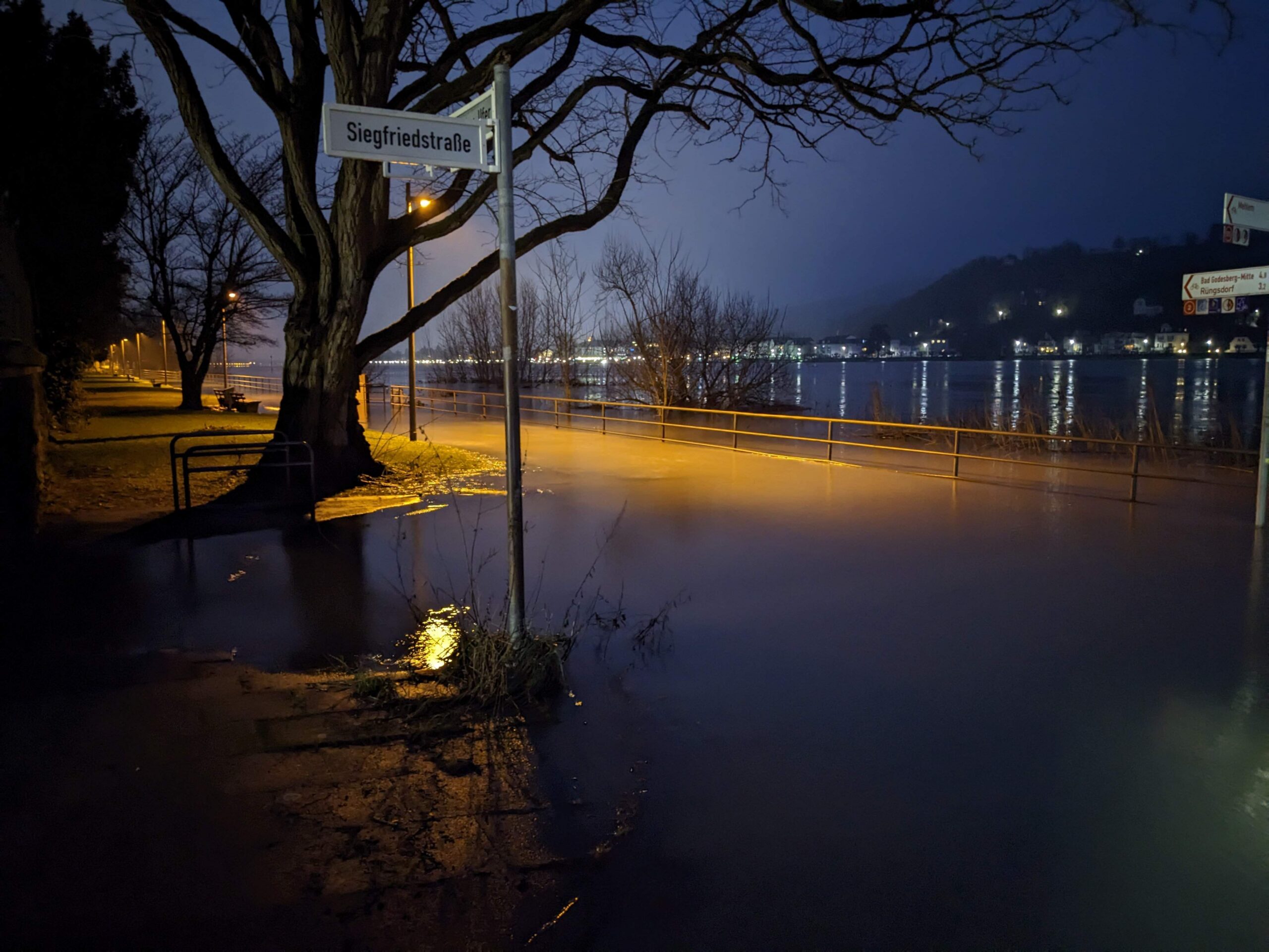 Hochwasser an der Siegfriedstraße